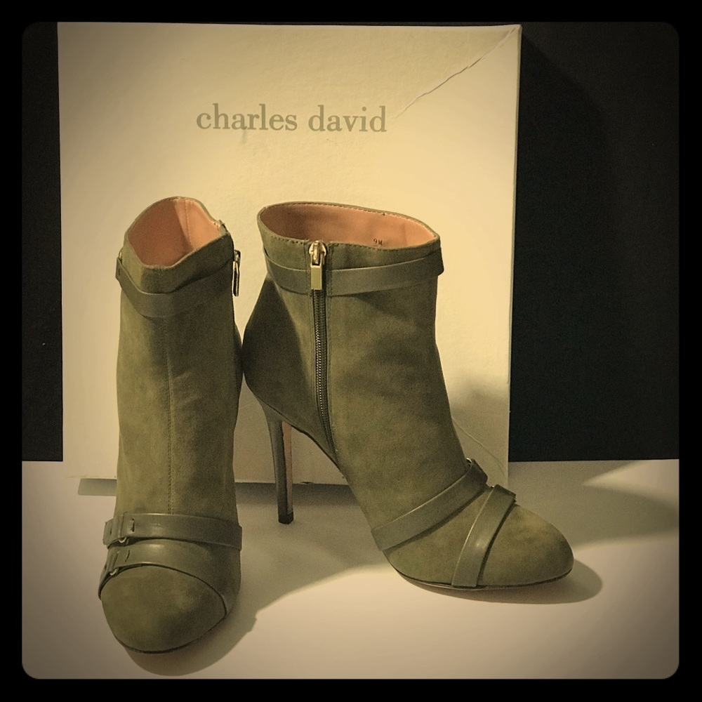Charles David suede boots size 9